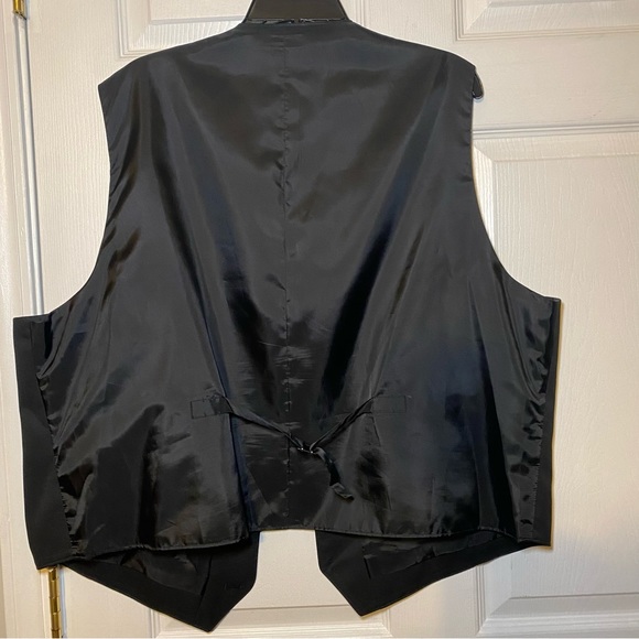 J. Ferrar Vest - adjustable back - Picture 5 of 6